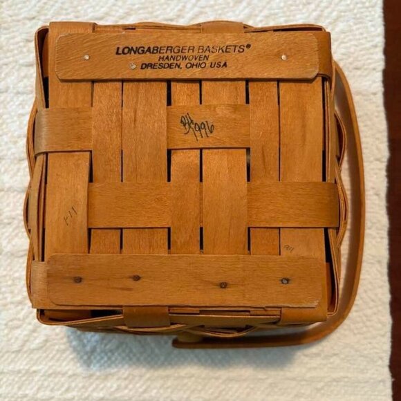Vintage Handwoven Longaberger 1996 Double Handle Square Basket Signed - Picture 2 of 5